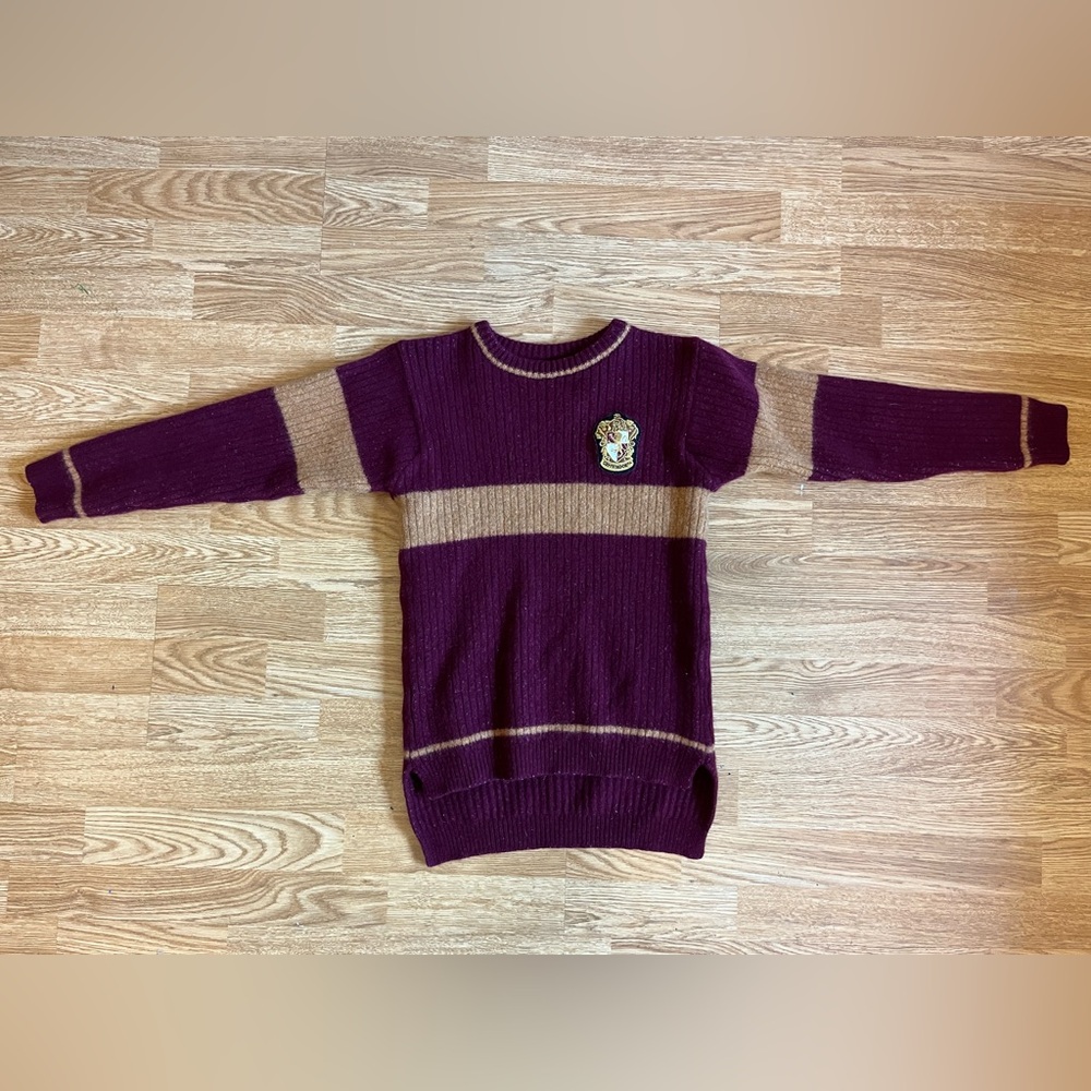 Wizarding World of Harry Potter Gryffindor Quidditch Sweater Medium